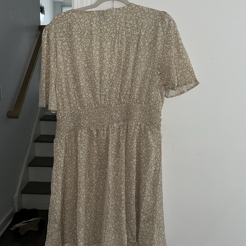 Dress - Picture 4 of 4